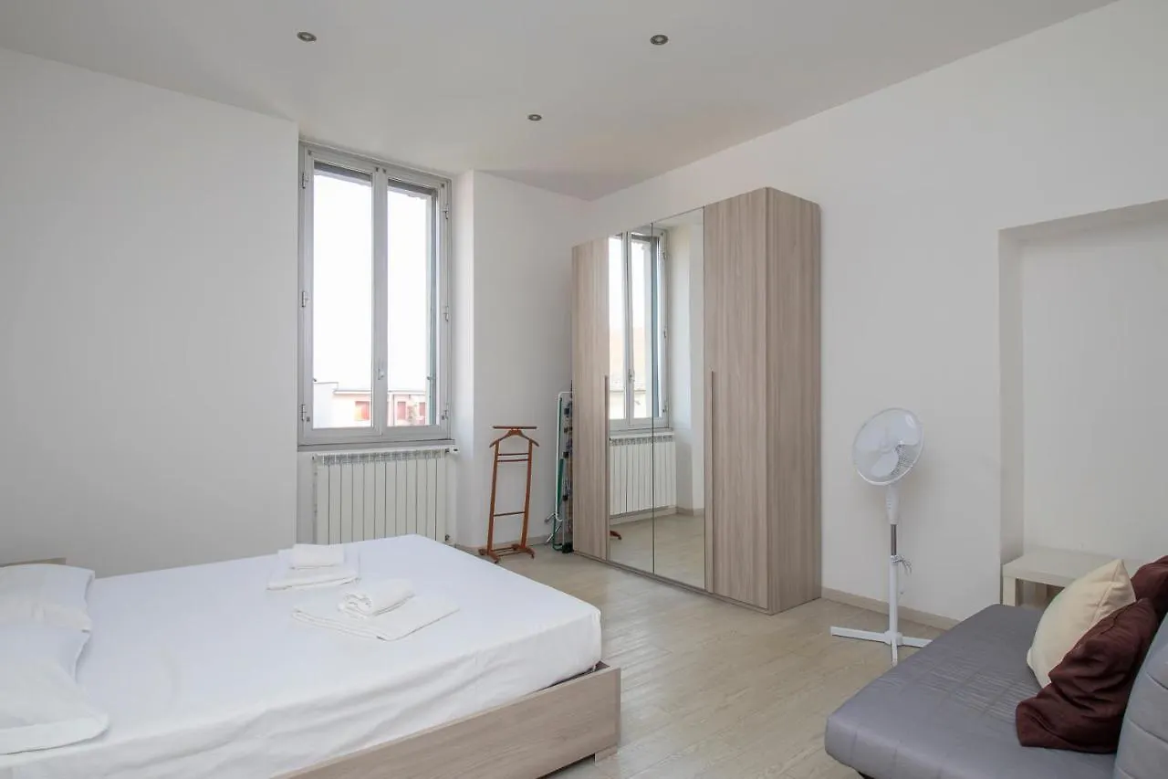 I Host Apartment - Asiago 4 Milan